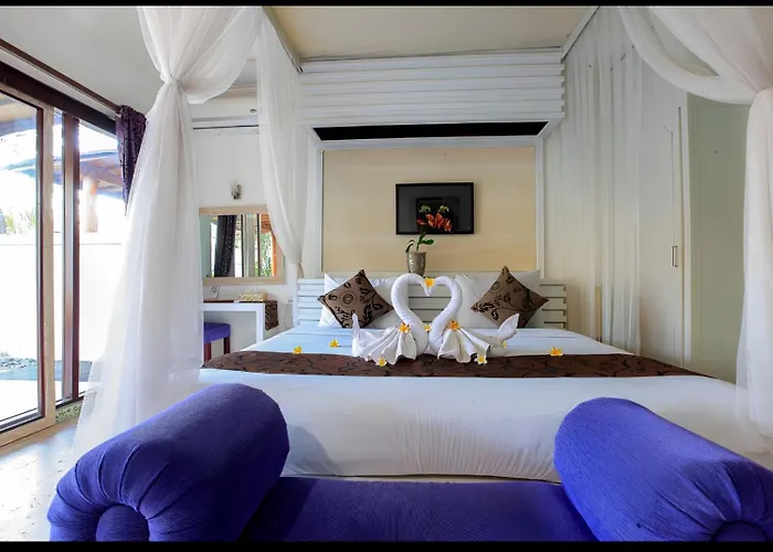 Classic With Private Pool *